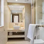 2 Bedroom Artemis With Two Communal Pools, Aphrodite Hills Appartement