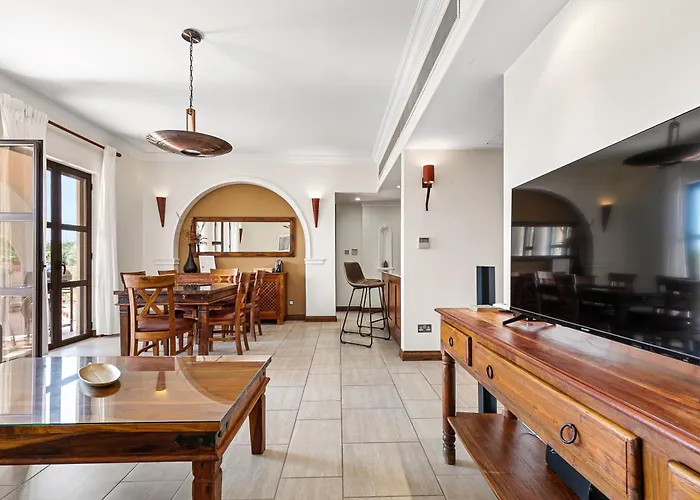 2 Bedroom Artemis With Two Communal Pools, Aphrodite Hills アパート クークリア