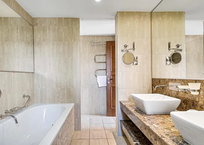 2 Bedroom Artemis With Two Communal Pools, Aphrodite Hills アパート *