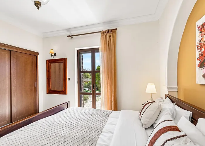 アパート 2 Bedroom Artemis With Two Communal Pools, Aphrodite Hills *