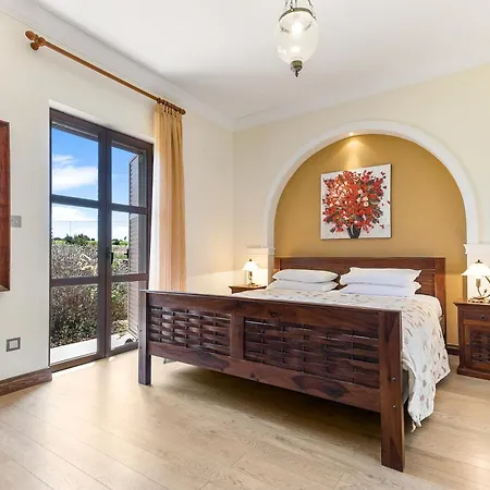 2 Bedroom Artemis With Two Communal Pools, Aphrodite Hills Apartment Kouklia