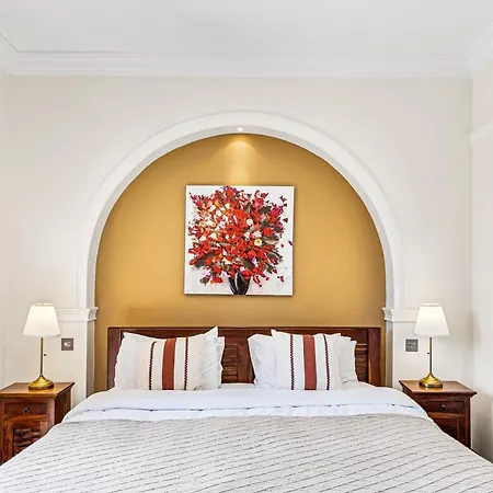 Apartment 2 Bedroom Artemis With Two Communal Pools, Aphrodite Hills