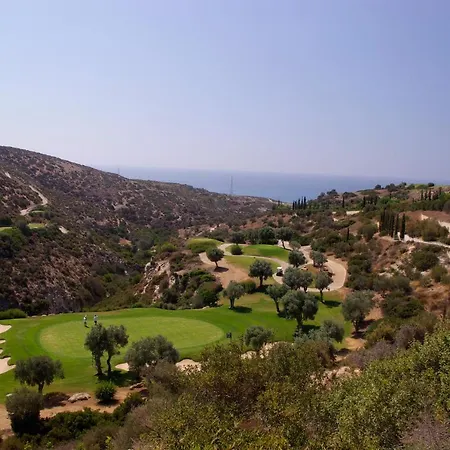 2 Bedroom Artemis With Two Communal Pools, Aphrodite Hills Apartment Kouklia