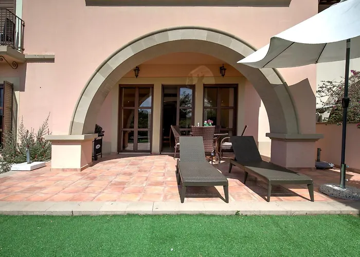 Lägenhet 2 Bedroom Artemis With Two Communal Pools, Aphrodite Hills Kouklia