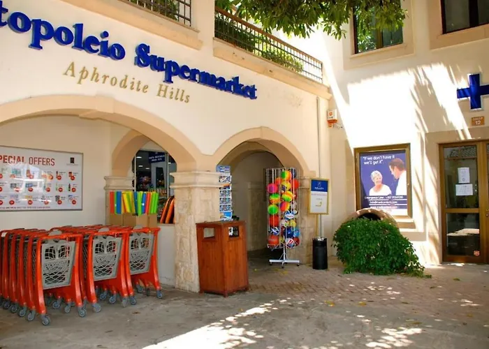 2 Bedroom Artemis With Two Communal Pools, Aphrodite Hills Lägenhet *